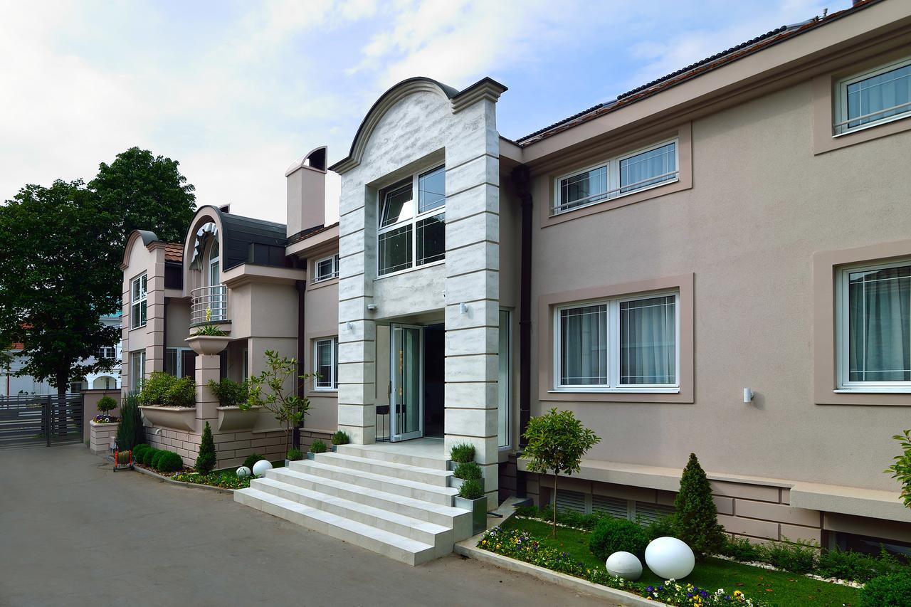 Garni Hotel D10 Belgrade Exterior photo